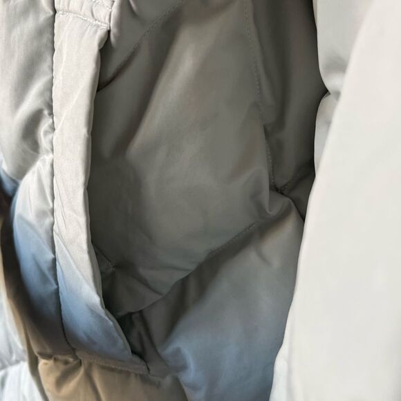 Adidas White Quilted Puffer Jacket with High Collar - Picture 6 of 8